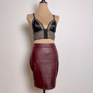 Burgundy stretch skirt
